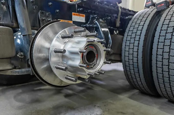 Kraft Tank signs up for ConMet’s Preset Plus® aluminium wheel ends for its latest trailer