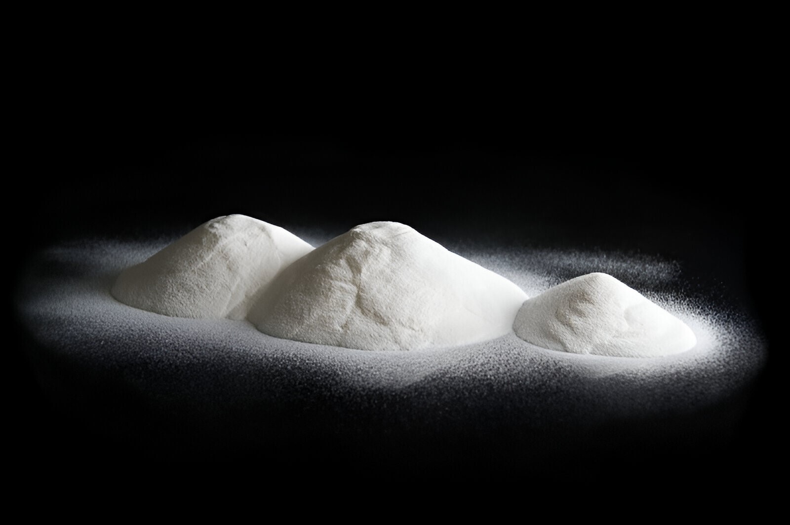 Alumina futures rebound slightly spot continues a downward trend
