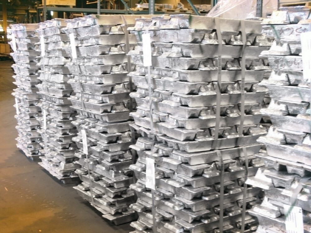 China’s aluminium imports fall 10.6% in March 2025, while bauxite shipments rise 39.1%