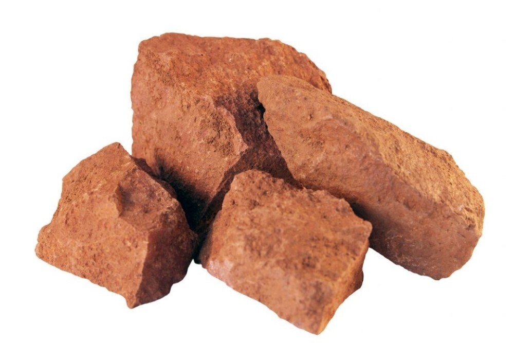 SMM: Bauxite prices fall again, alumina turns from loss to profit