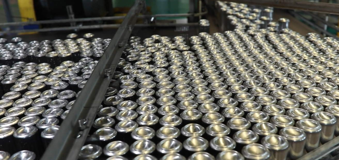 Henkel unveils first low temperature cleaner for sustainable aluminium can production in Brazil