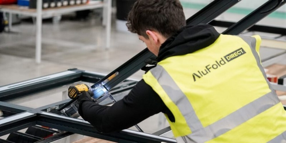 Alufold Direct lays off 100 employees & calls in administrators owing to financial insolvency