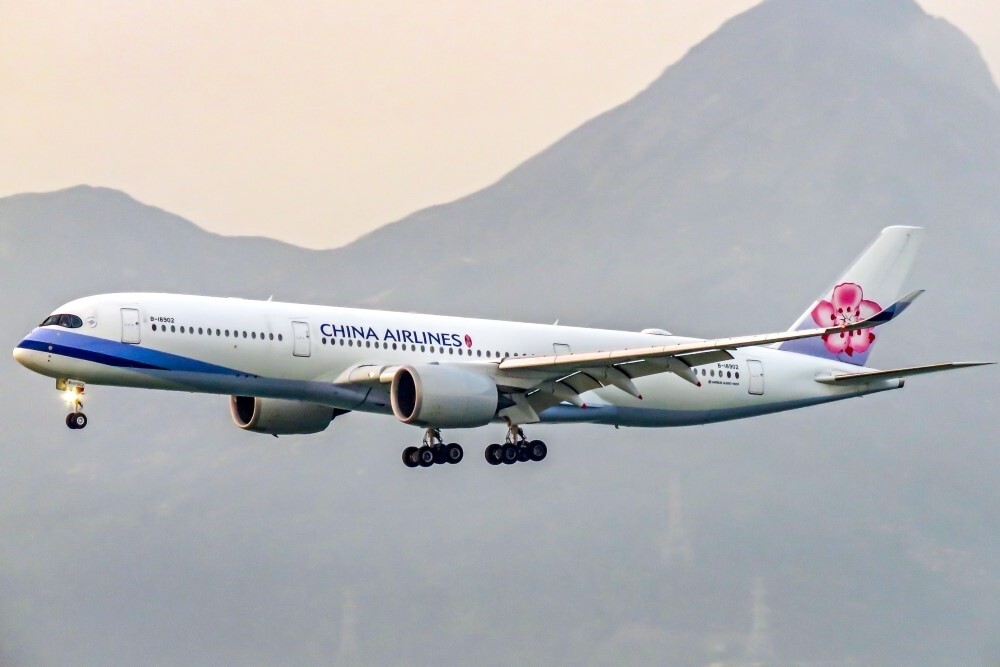 China Airlines delays retirement of older aircraft amid Boeing 787 delivery setbacks, possibly due to tariffs on aluminium and steel