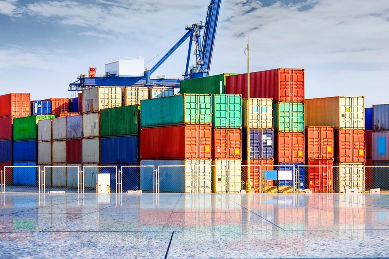 India’s exports hit $824.9 billion in FY25, but aluminium drops 10.79%