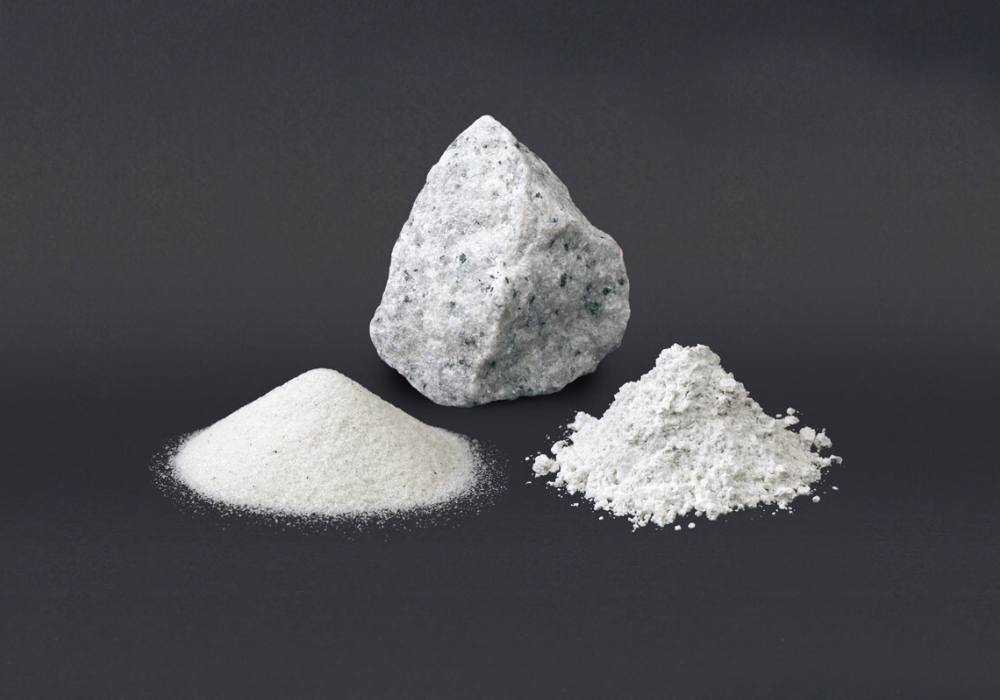 Scattered transactions were at a premium to the online price. Spot alumina prices may continue to hold up well in the short term