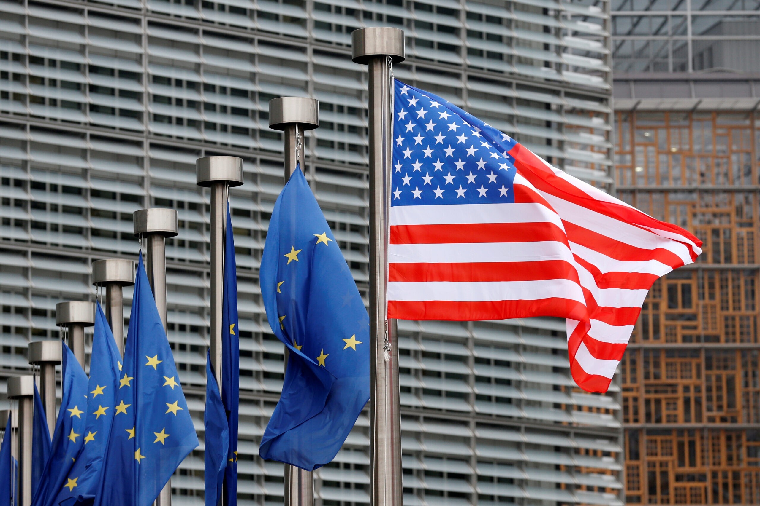 Aluminium row heats up: EU resists US tariff threats, extends moratorium