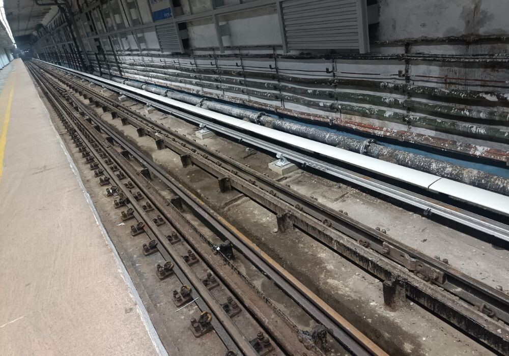 Kolkata Metro joins international standards, replaces 38-years old steel line with aluminium third rail