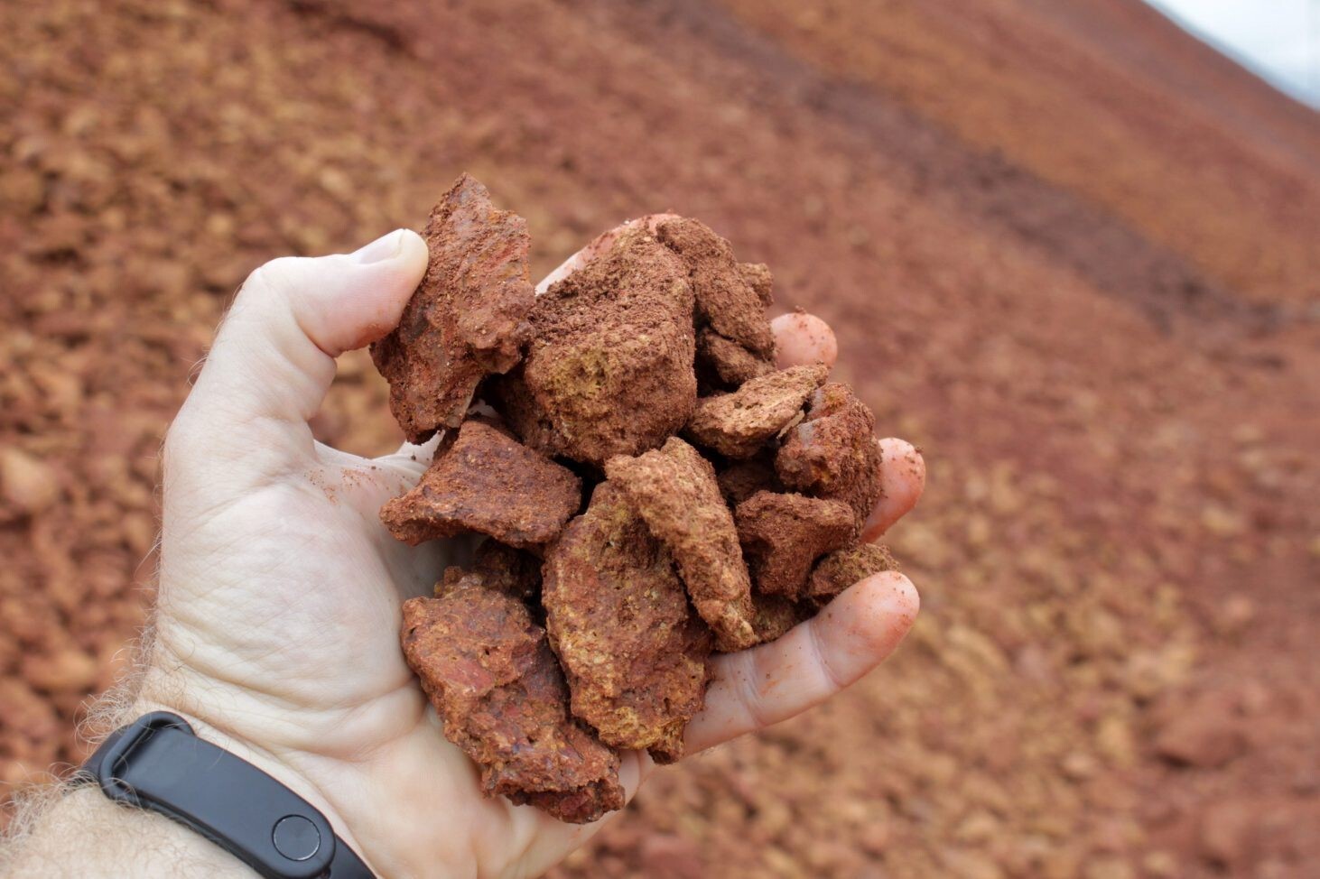 Seaborne bauxite prices see downward pressure amid high port inventory