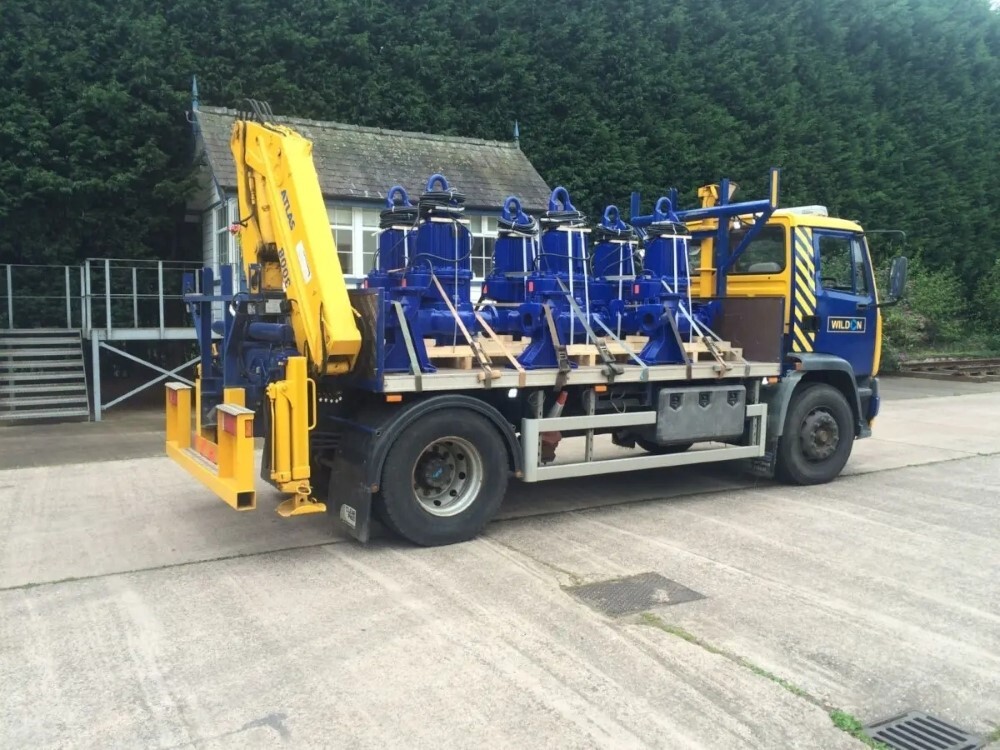 Custom pump solution conquers 87°C heat at UK aluminium site