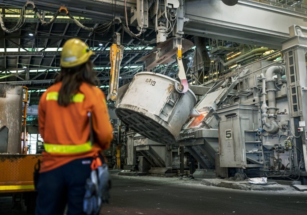 Energy crisis fuels Senator's jab at Tomago smelter's green shift 