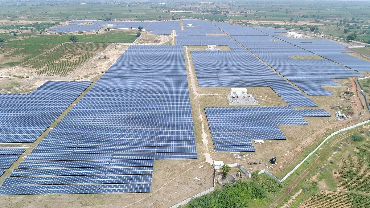 India renewable energy investment