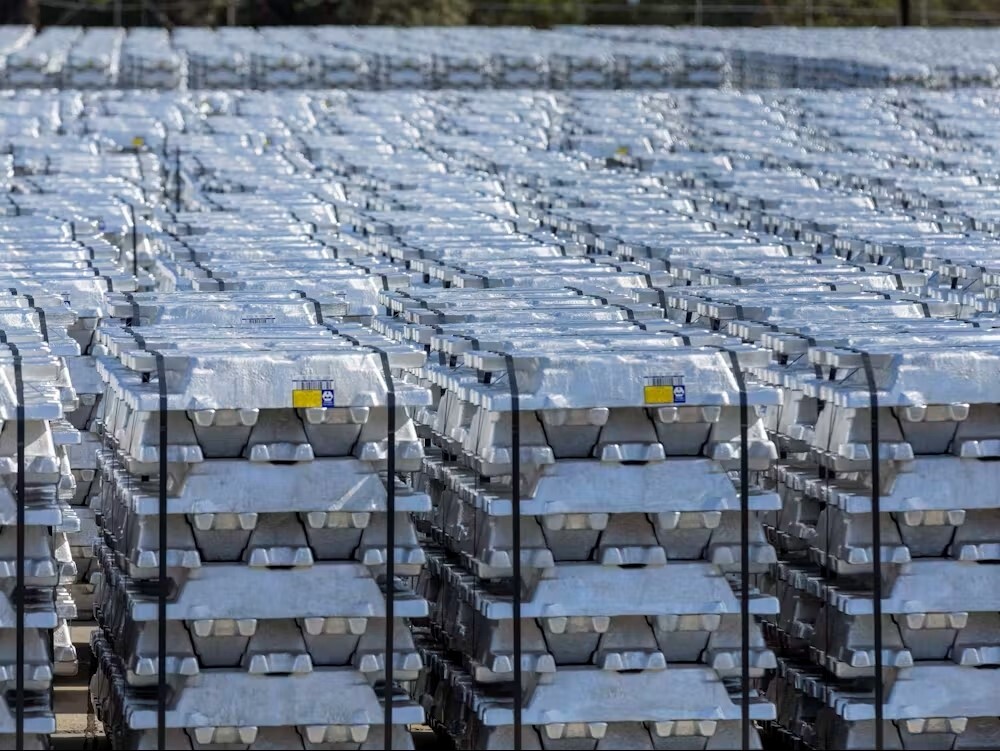 LME aluminium cash price dips $10.5/t as wider price pressure builds