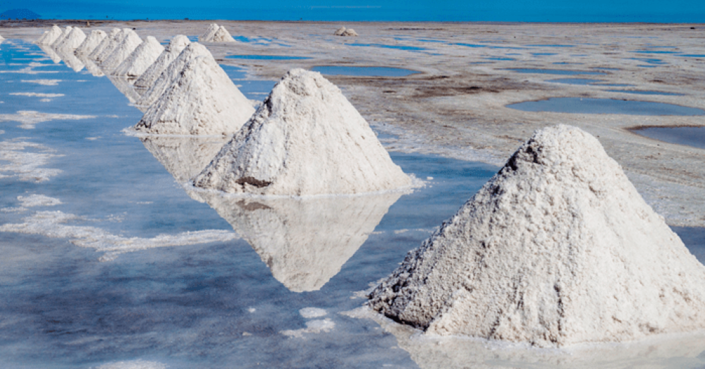 LME aluminium dips: Cash at USD 2,667/t & 3-Month at USD 2,664/t; no change in alumina platts 