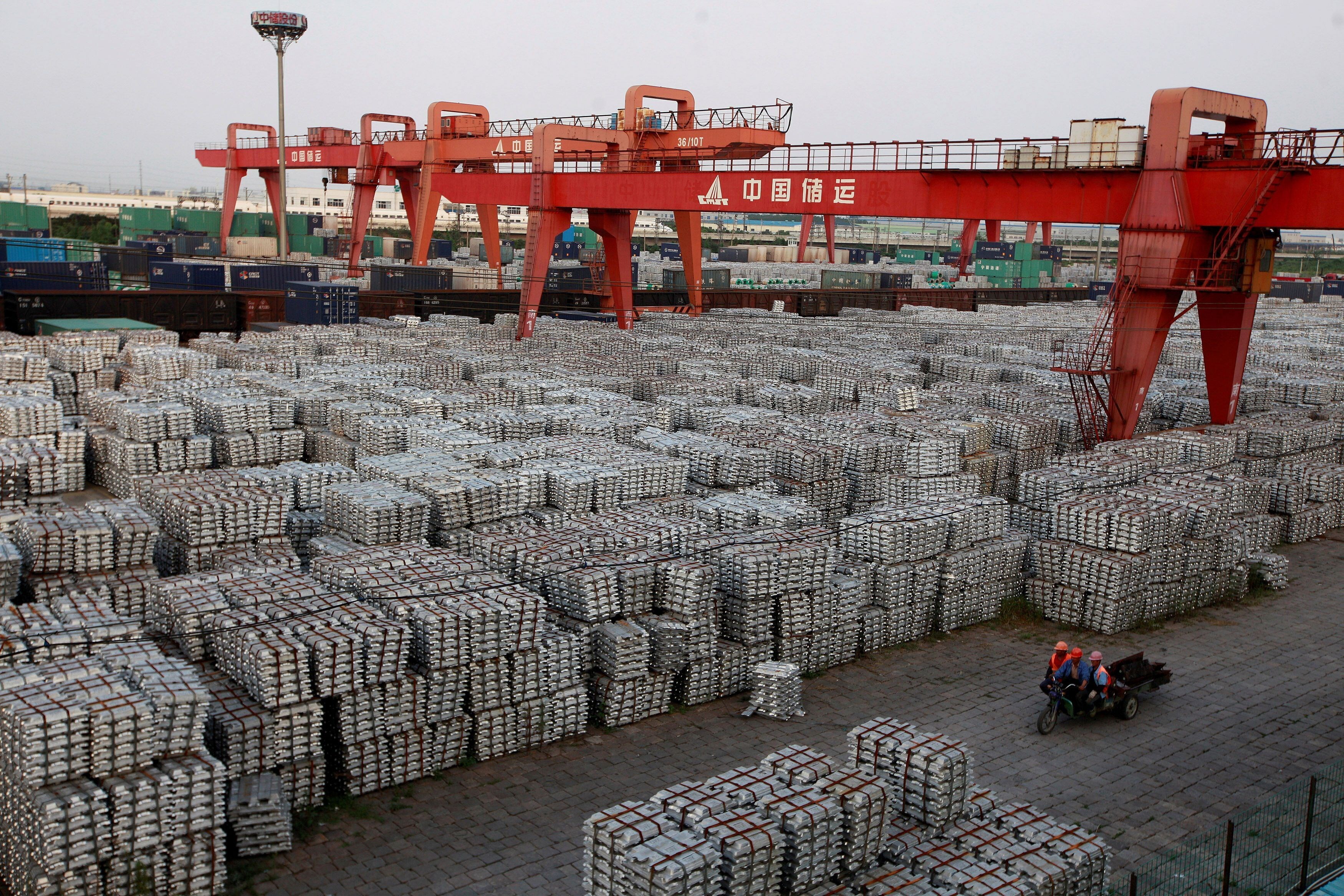 China's aluminium ingot production