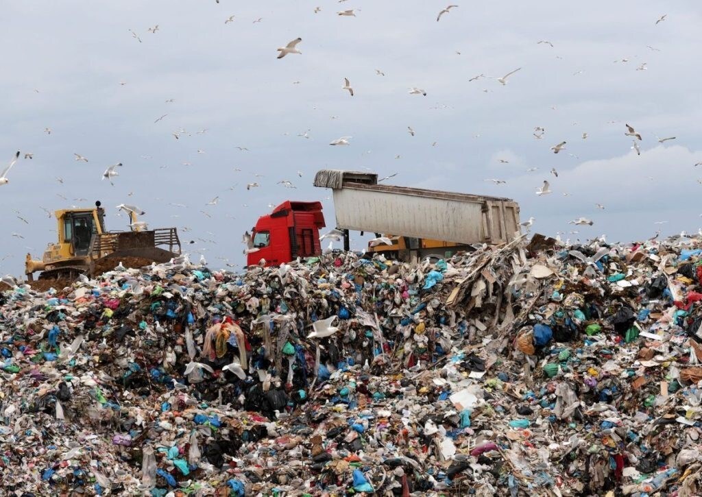 80% of waste, including aluminium packaging, goes into landfills in Greece