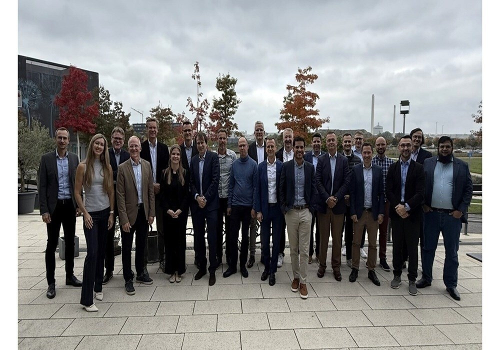 Image of alumobility team