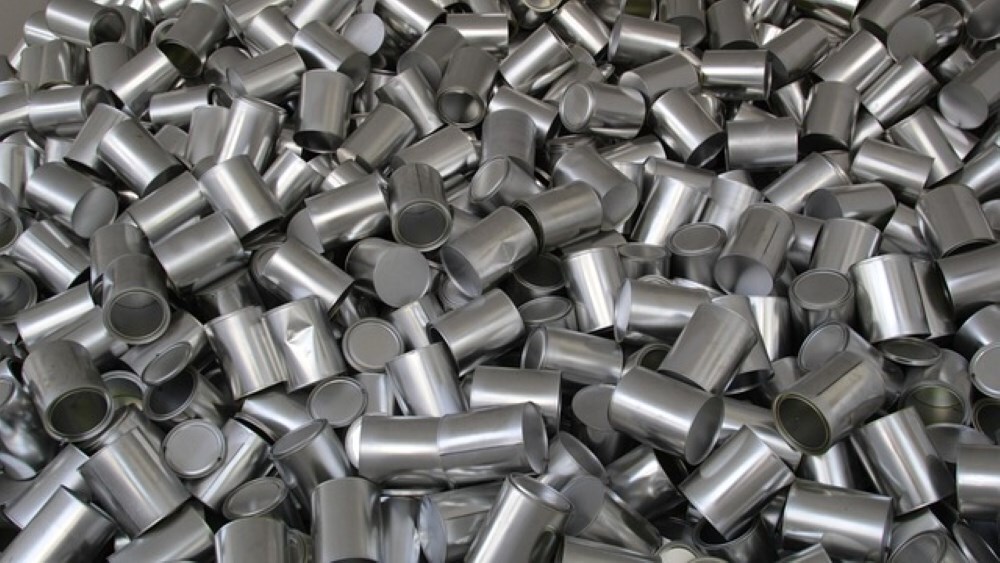 LME aluminium edges up as cash offer hits $2,856/t