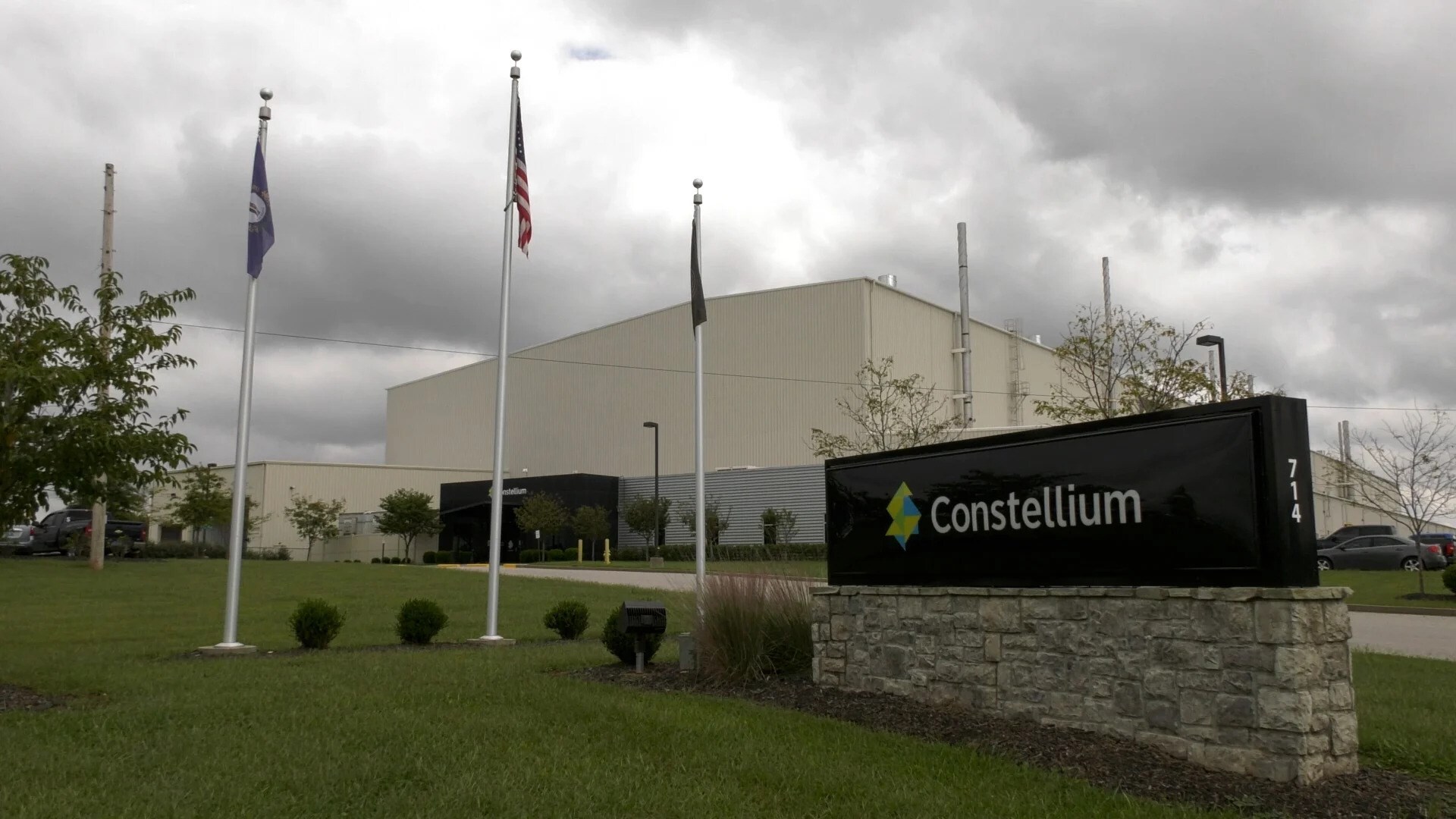Constellium moves 52-week high