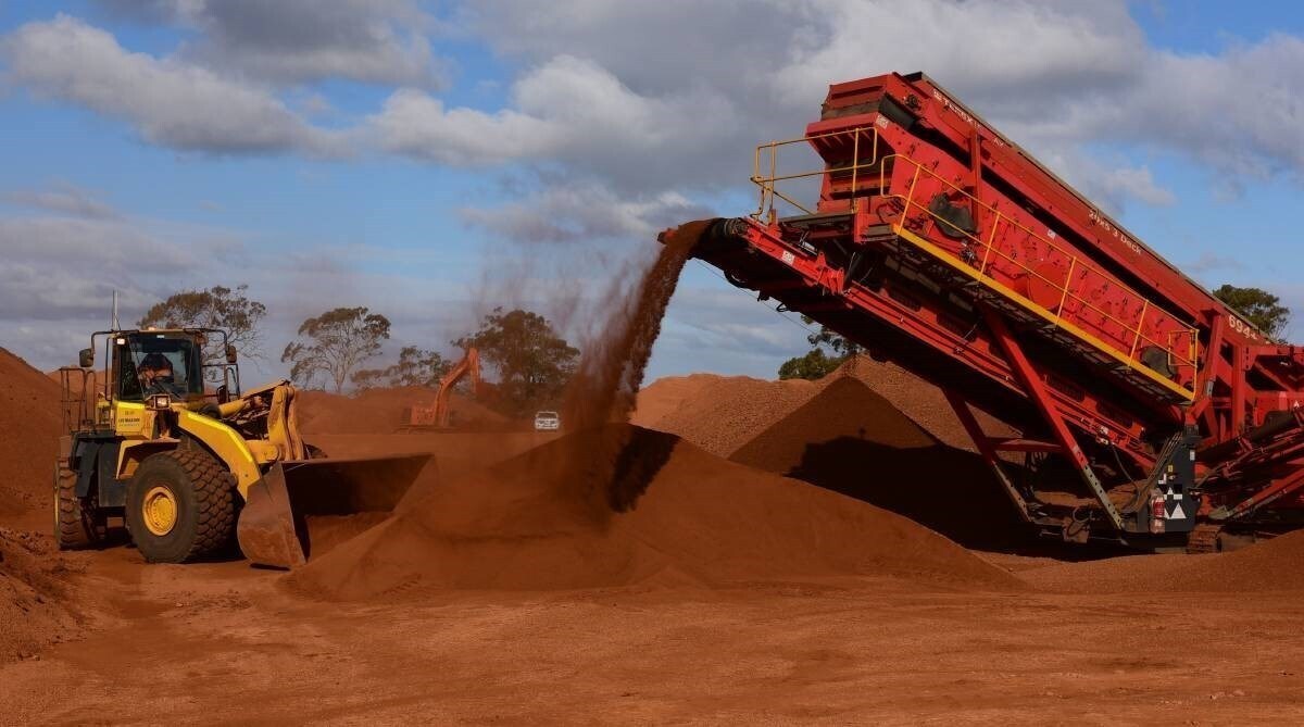 Bauxite Mining Image