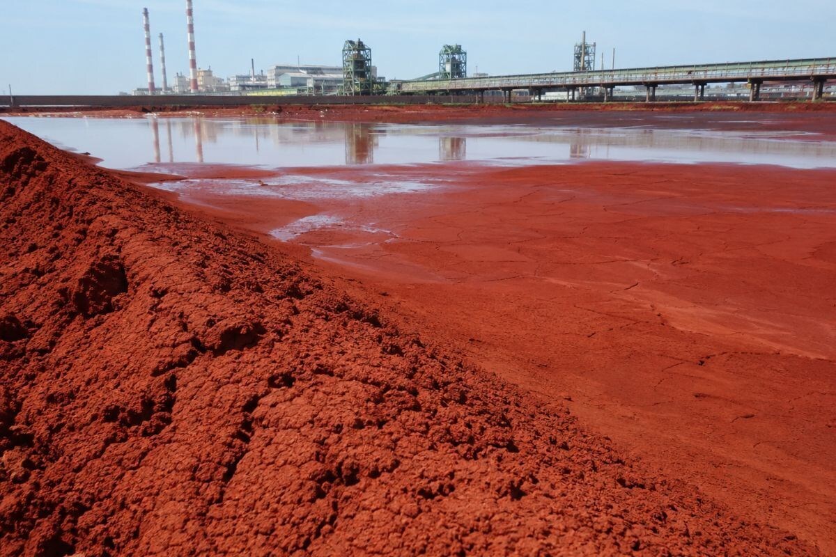 red mud or bauxite residue